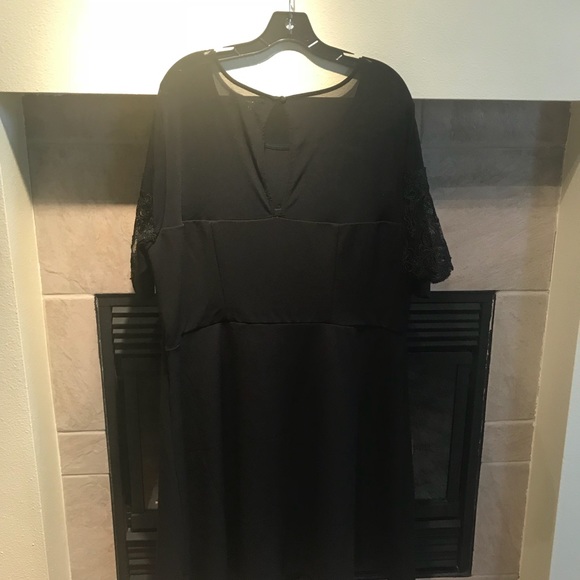 Gorgeous detail  dress - Picture 7 of 7